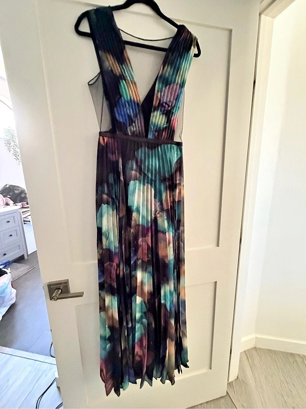 Bebe multi color gown like new condition